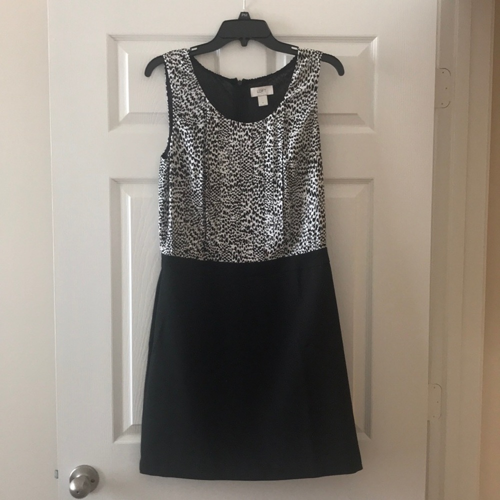 LOFT SLEEVELESS DRESS